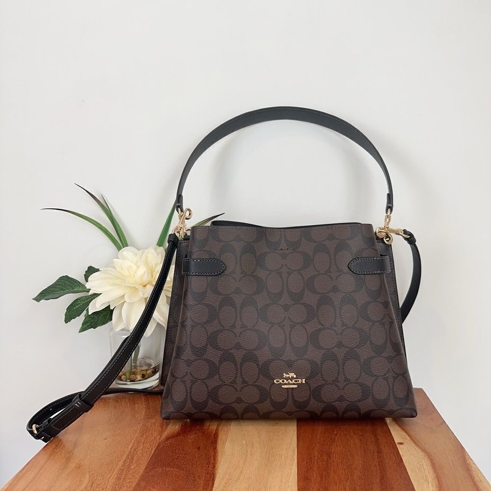 NWT Coach‎ Hanna Shoulder Bag In Signature Canvas